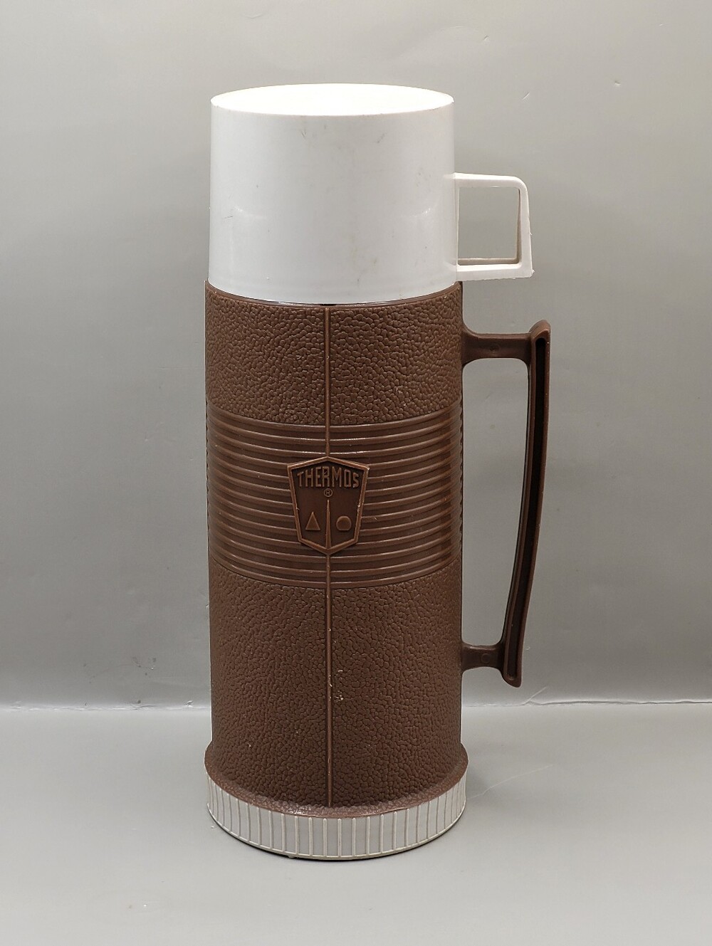 Vintage Thermos Brown Plastic Vacuum Bottle 15 oz Model 2215 Canada Cup Lid